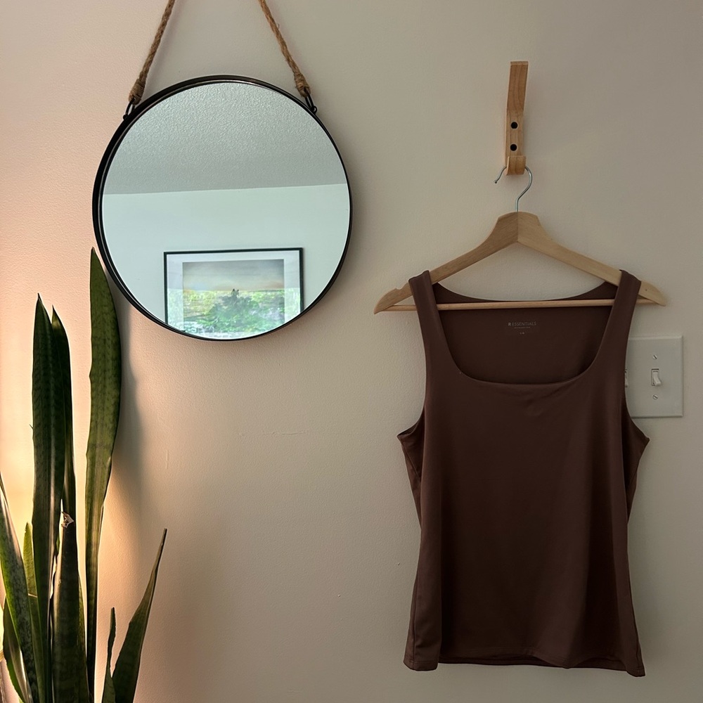 Reitmans Essentials - Taupe Sleeveless Top